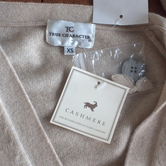 True Character 100% Cashmere Cropped Cardigan Sweater - Size XS NWT - Picture 5 of 7